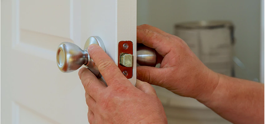 AAA Locksmiths For lock Replacement in Bloomington