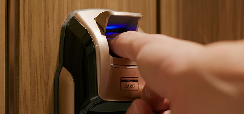 Locksmith Company For Window Lock Installation in Bloomington, Illinois